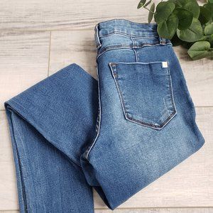 BEBE stretch skinny distressed jeans 26
